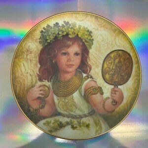 Maureen 6th Series ##325 Festival Children of the World 9"